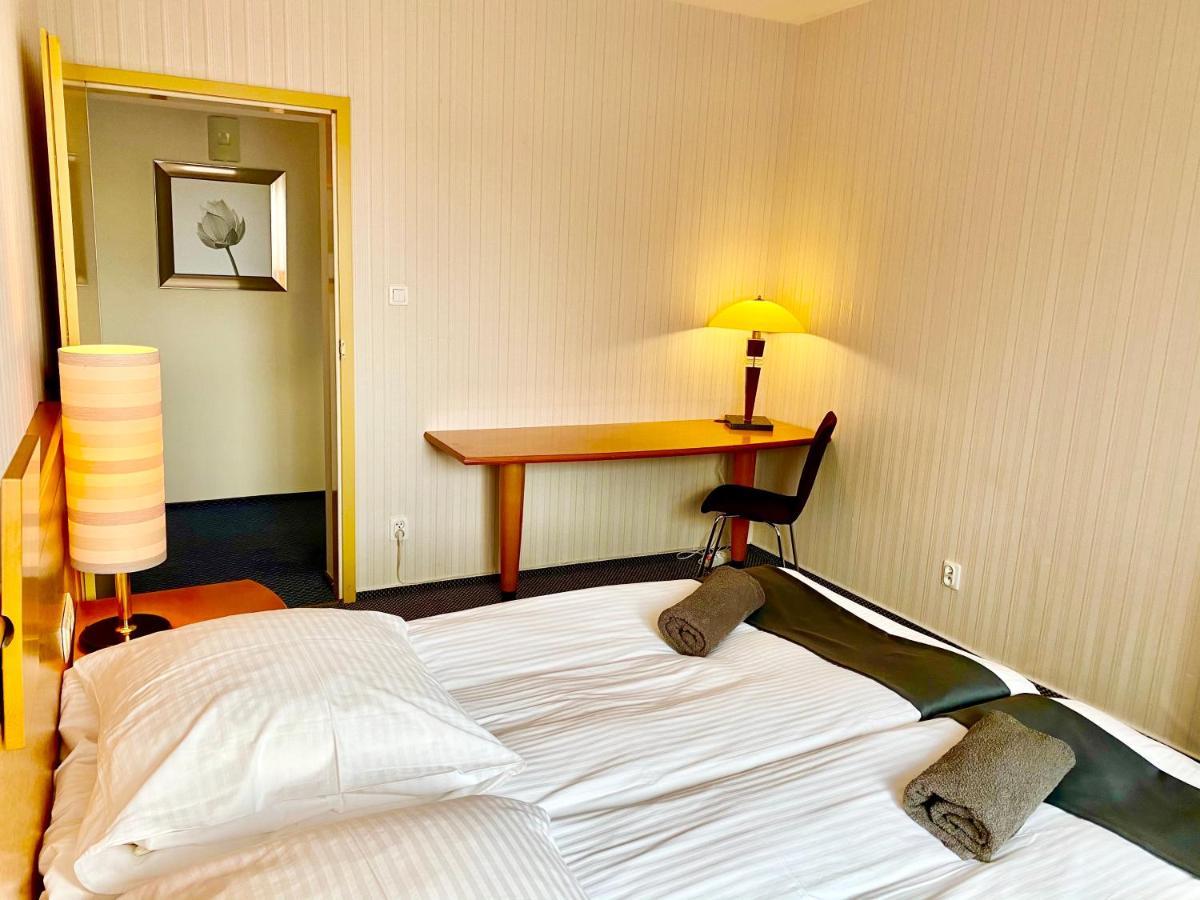 Las Slupski Premium Business Apartament Nr 7 Wifi Netflix Smart Tv50 Two Bedrooms Two Extra Large Double Beds Up To 6 People Full Pleasure Quality Stay (Adults Only) Ngoại thất bức ảnh